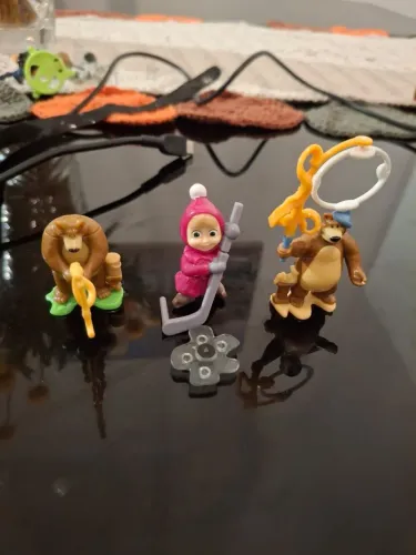 3 Masha e o Urso - Kinder Ovo