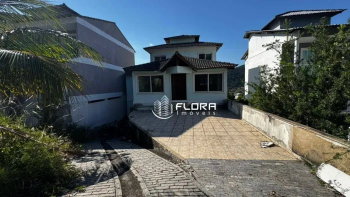 Casa com 4 dormitórios à venda, 250 m² por R$ 1.300.000,00 - Itaipu - Niterói/RJ