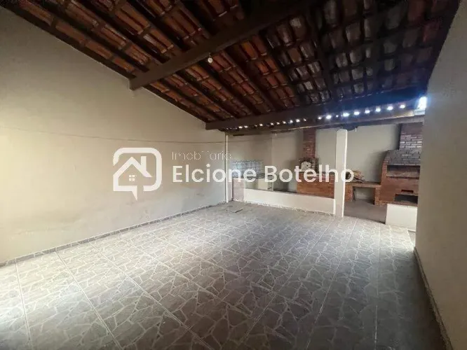 Casa para aluguel, 3 quartos, 1 suíte, 3 vagas, PLANALTO - Uberlândia/MG