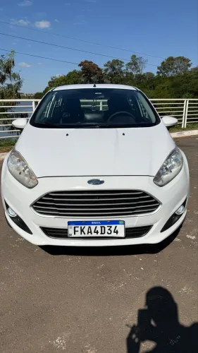 Ford Fiesta 1.6 16V Flex Aut. 5P 2014
