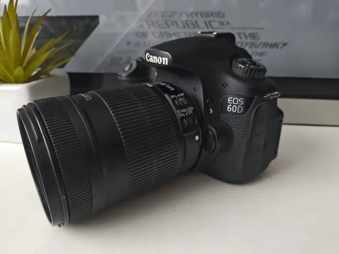 Canon 60D com 18-135mm