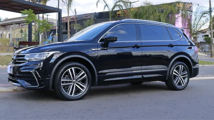 Volkswagen Tiguan Allspac R-line 300 TSI 2.0 2024