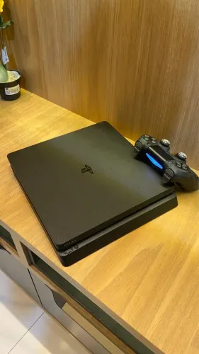 Ps4 slim 1T