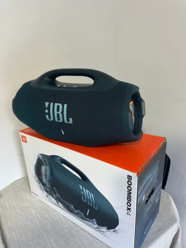 JBL Bombox 4
