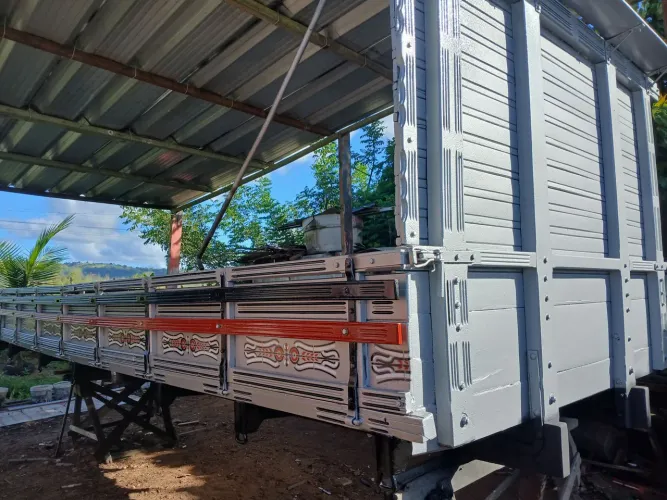 Carroceria 3x4 comprimento 5.30