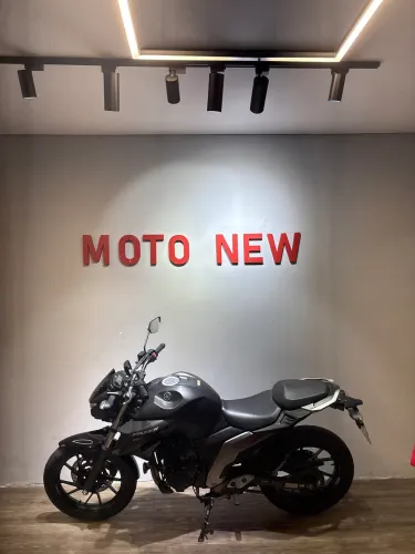 Yamaha Fz25 2022, troco e financio 