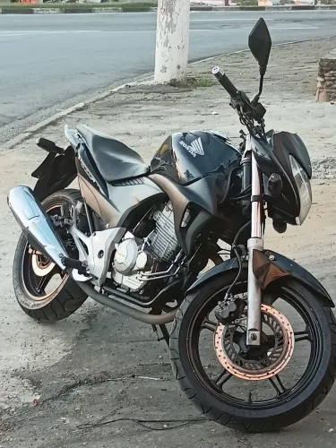 Honda CB 300R 2012 - Licenciada Até 2027 - Particular