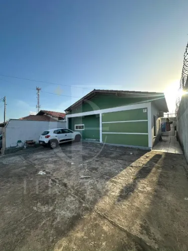 Venda - Casa em condomínio - Apenas 12 casas - Turú / Chácara Brasil