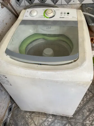 Máquina de lavar (precisa de reparo)