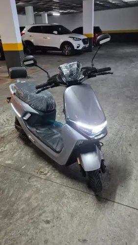 Scooter elétrica A4 1000w