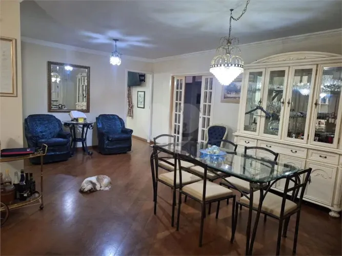 Casa à venda com 5 quartos, sendo 3 suítes, no condomínio Vila Panamericana, São Paulo - S