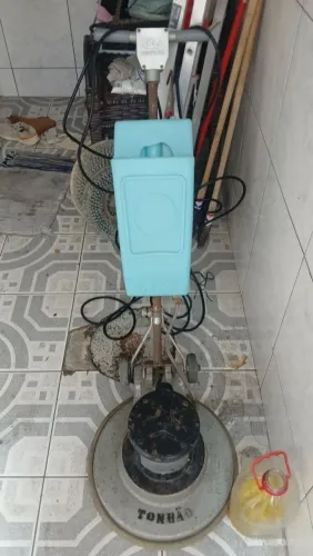 Enceradeira industrial
