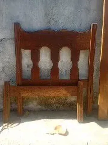 Cama sucupira solteiro, 70 reais