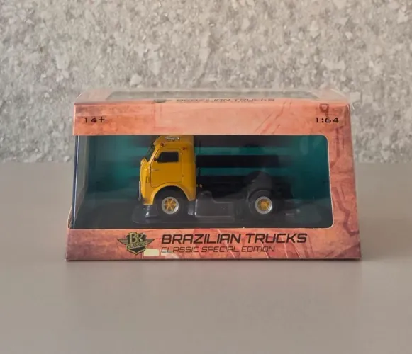 Br Classics.FNM Alfa D-11000 Amarelo