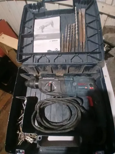 Furadeira de impacto Bosch 850w com rompedor