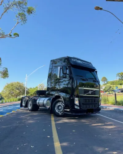 Volvo FH 440 6x2 ano 2010