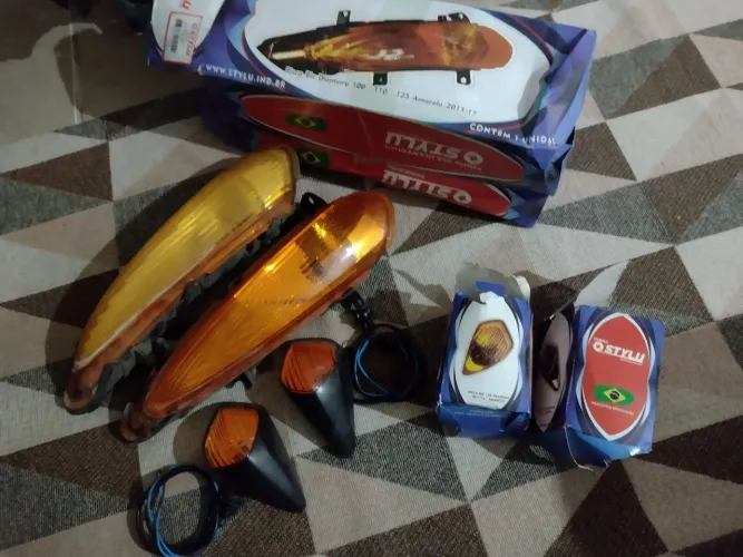 Par completo de lanterna traseira e dianteira da biz