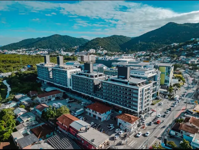 Imóvel para venda possui 32 metros quadrados com 1 quarto em Monte Verde - Florianópolis -