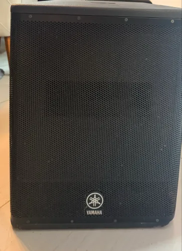 Subwoofer Ativo Yamaha DXS15