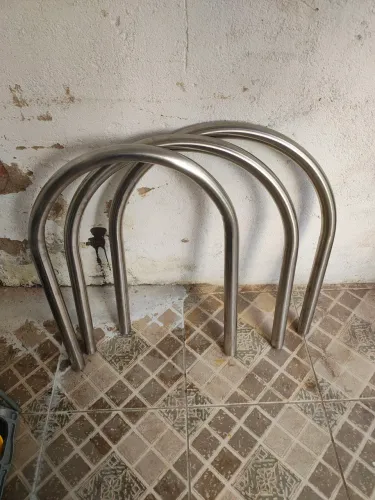 ARCOS EM TUBO DE 5 CM INOX PARA BICICLETARIO