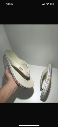 Sandálias Crocs 