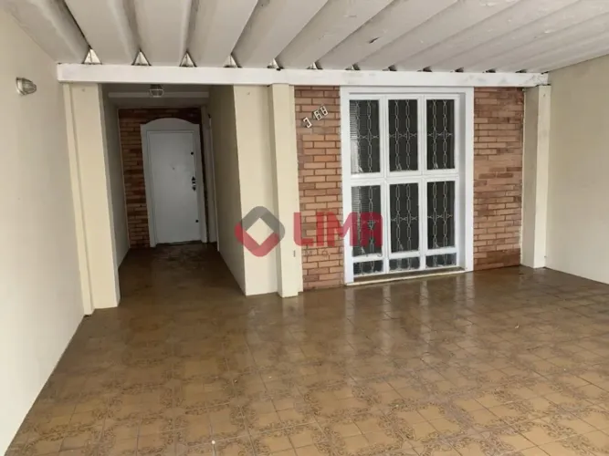 Excelente sobrado à venda na Zona Sul de Bauru, com 3 quartos (1 suíte), 3 banheiros