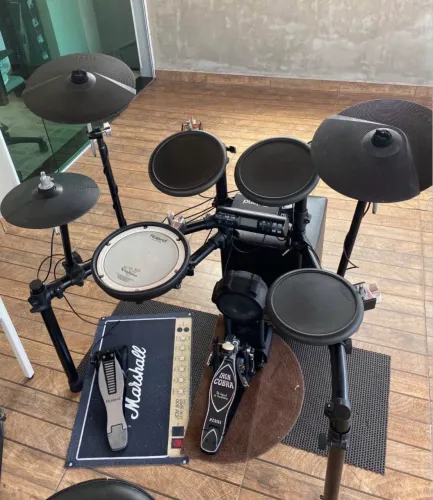 ROLAND TD4