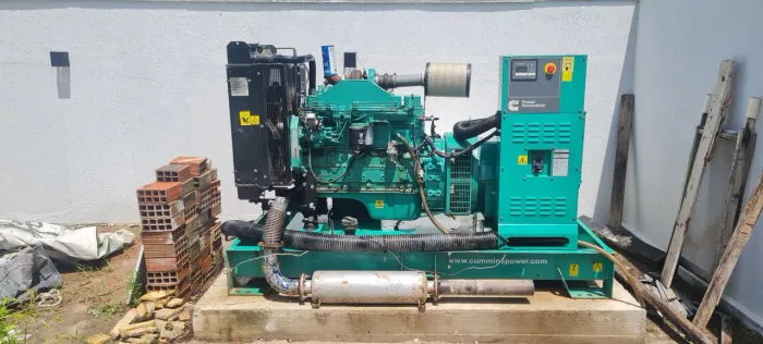 Gerador Diesel Cummins 170 kVA - Modelo C135 D6 - Semi-Novo e Revisado