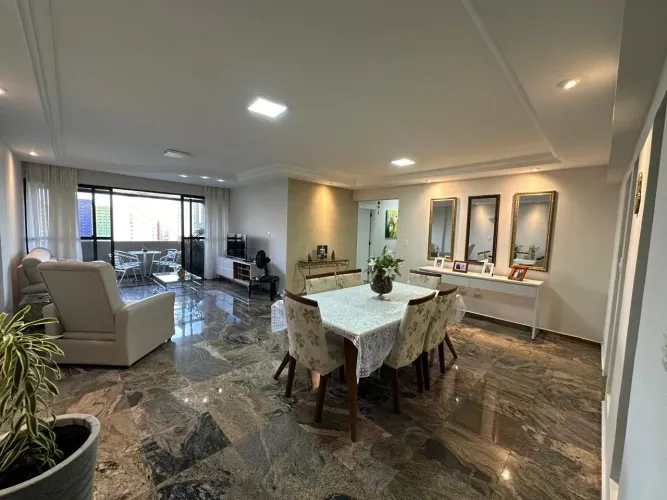 Apartamento em Miramar 04 Quartos sendo 02 Suítes + Dce 167m²