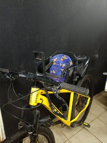Cadeirinha de bebê para bicicleta 