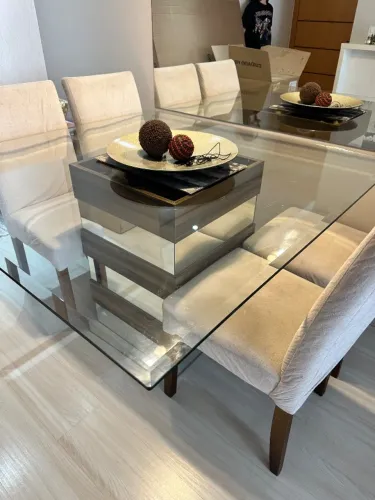 Mesa de jantar qudrada