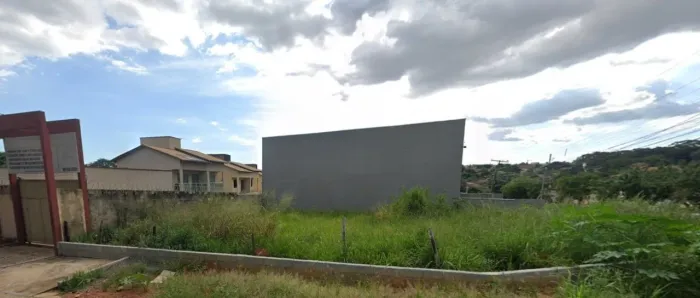 Lote de Esquina 410,00m² Cidade Vera Cruz Avenida V-1 Aparecida de Goiânia