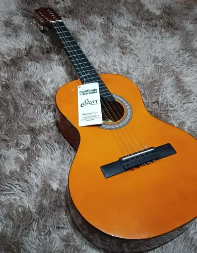 Vende-se viola caipira