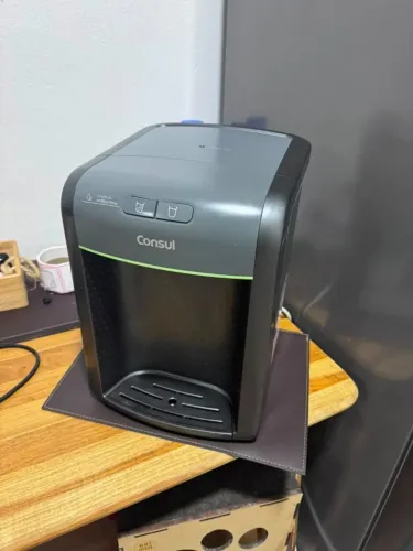 Purificador de Água Consul Gelada sempre pois tem compressor