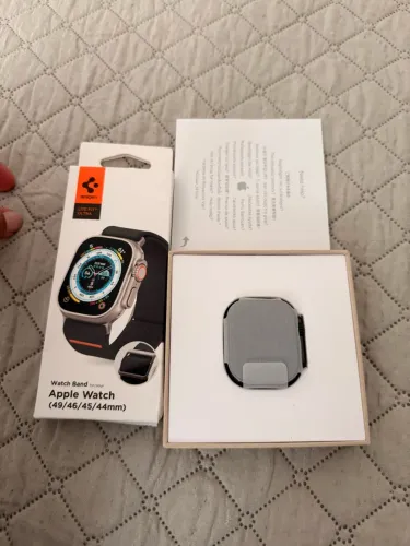 Apple Watch Ultra 2 Black Titanium 49mm - Unidade Zerada/Swap Apple + Spigen Lite Fit Nova