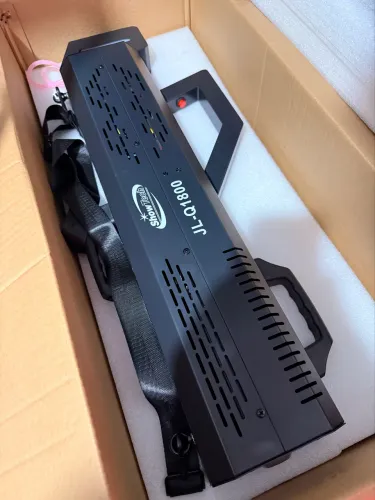 Máquina de fumaça 1800w (bazuca) 