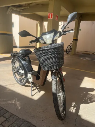 Bicicleta elétrica (Vendo ou troco em iPhone)