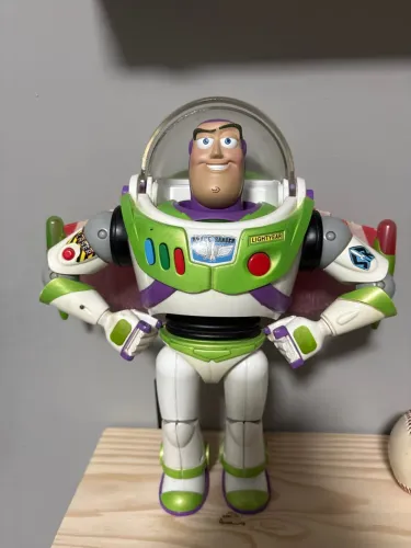 BONECO BUZZY, COLECIONADOR 