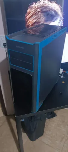 Gabinete gamer pcyes
