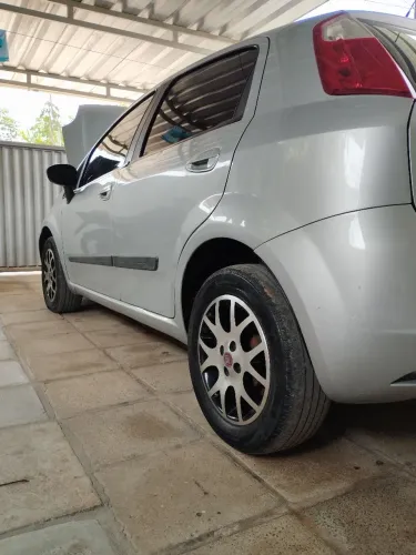 Fiat Punto Attractive 1.4 Fire Flex 8V 5P 2011