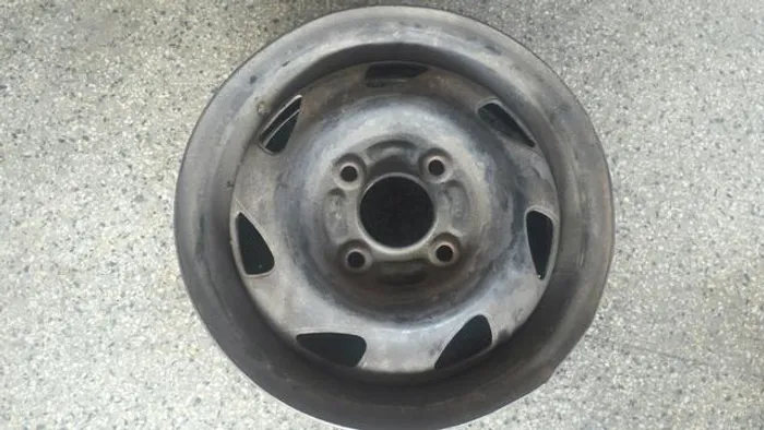 Roda de ferro aro 13 Ford Ka Preta 4X108 original