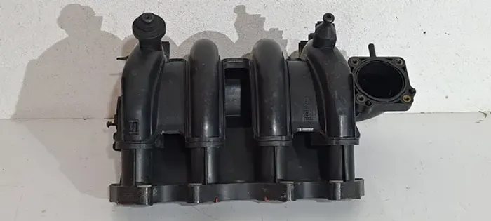 Coletor admissão Gol/ Saveiro/ Polo 1.6 VW 032129713 M