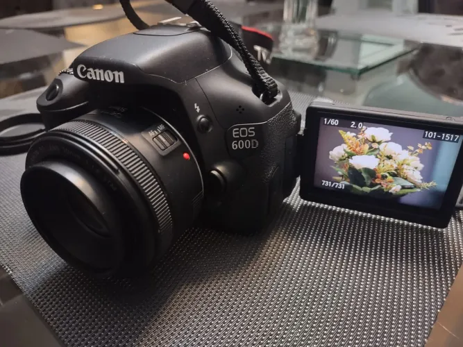 Câmera Canon T3i EOS 600D - Excelente estado!