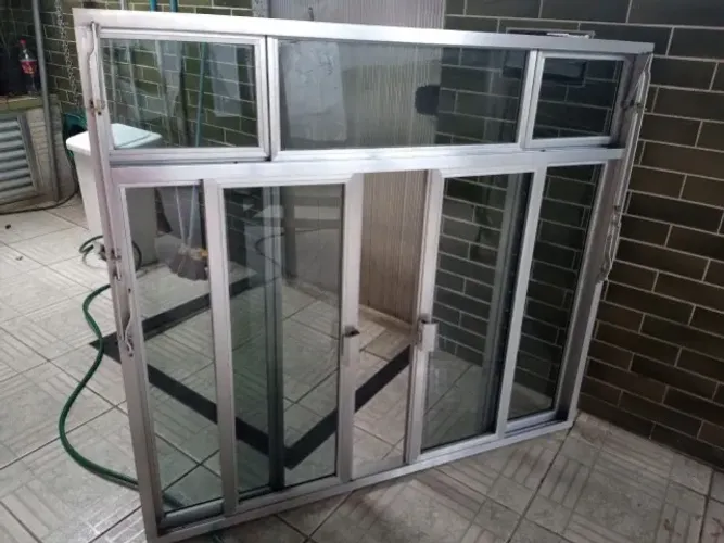 Janela de aluminio c vidros