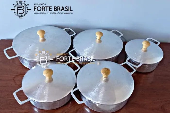 Jogo de panelas cabo quente ( toda em alumínio) 