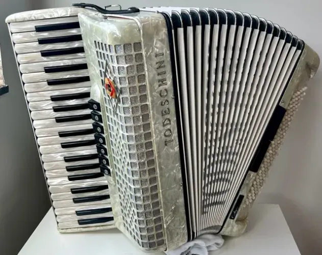 Acordeon todeschini super 6