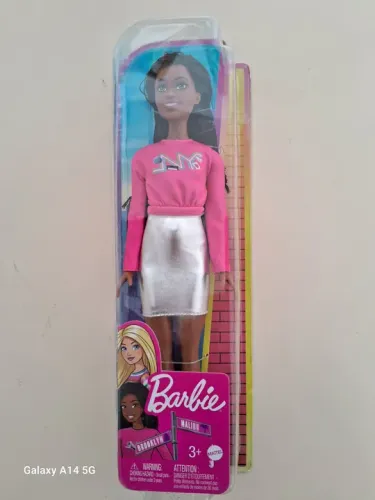 Boneca Barbie Malibu Brooklyn