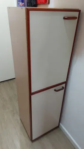 Paneleiro Gelly - 2 Portas e 3 Prateleiras