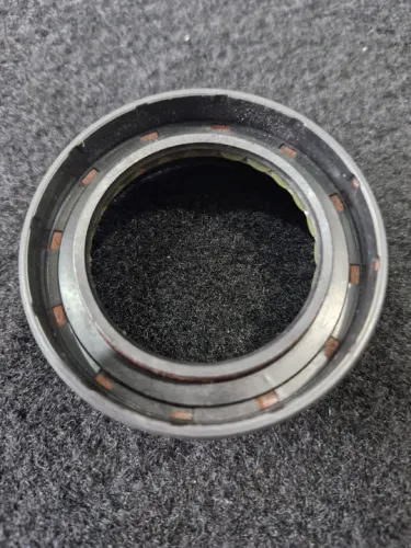 Retentor diferencial Dianteiro Esquerdo Toyota Hilux 2005 a 2015 Original 
