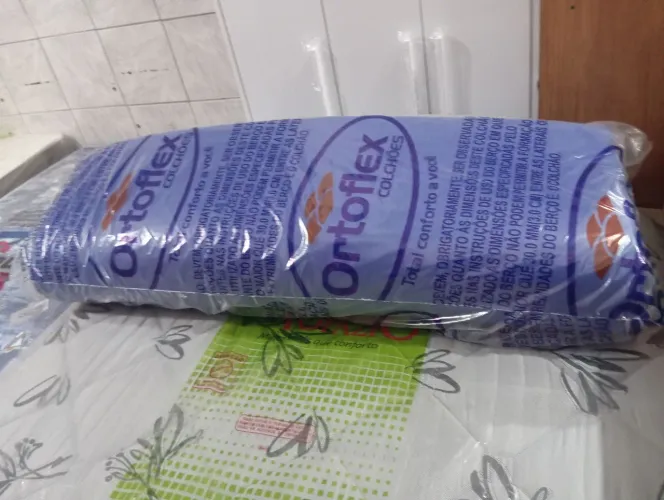 COLCHONETE DE CASAL NOVO